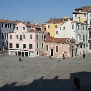 ca-sant-angelo.hotelinveneto.com/