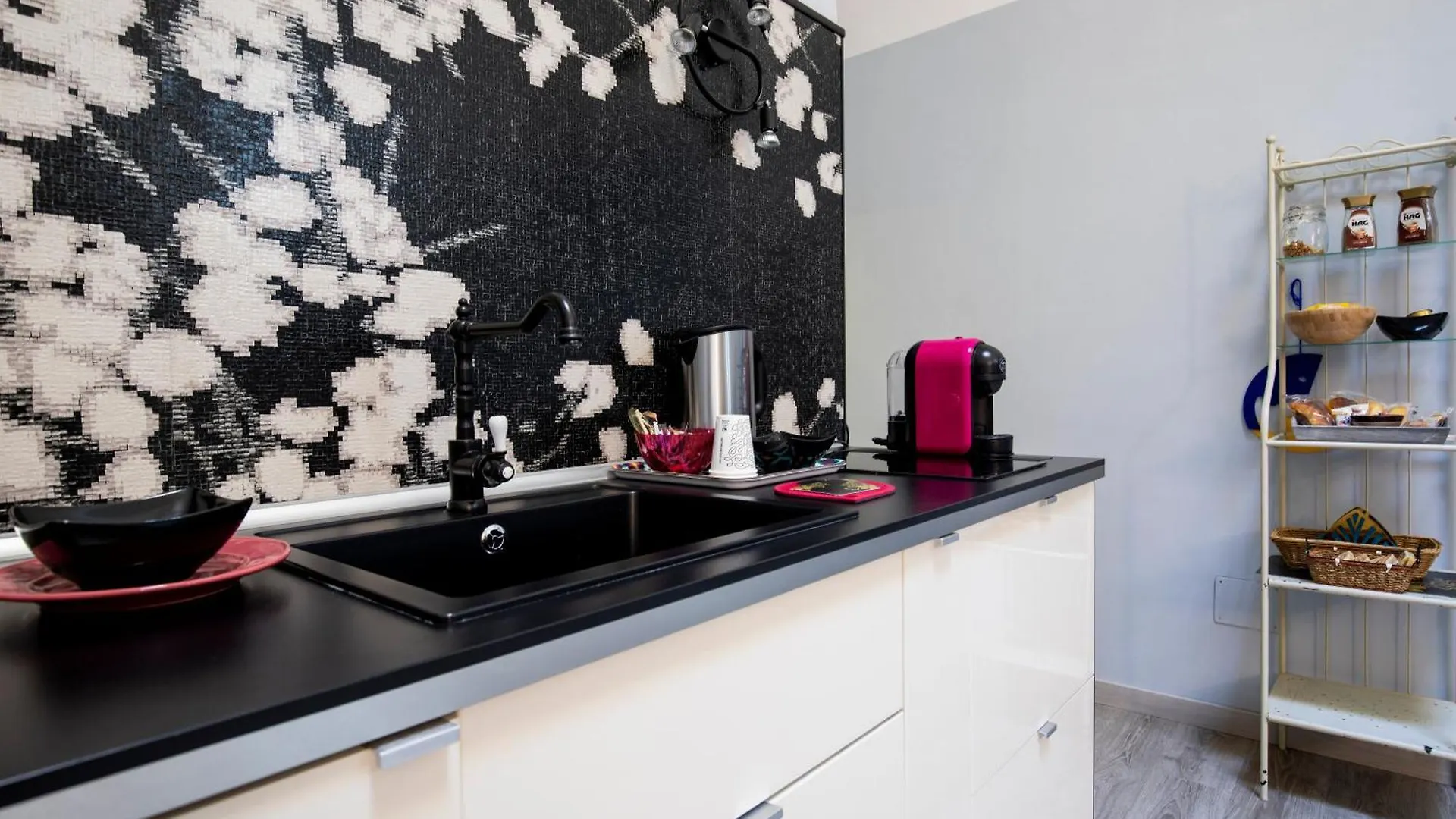 Bed & Breakfast Home & More Brigida Naples